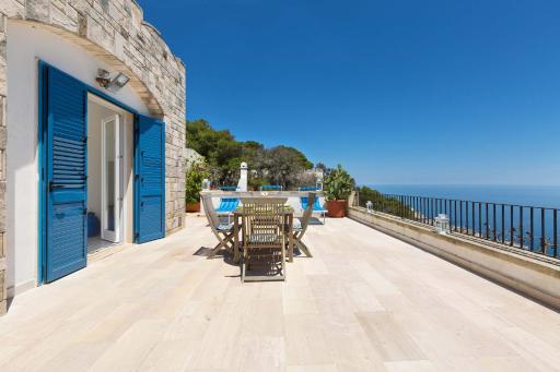 Terrazza sul mare by BarbarHouse - Housity