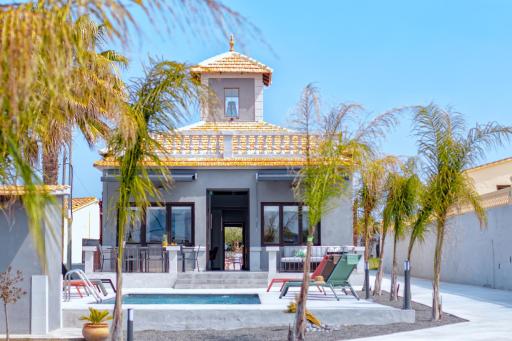 La Casa Gris Boutique Home - Housity