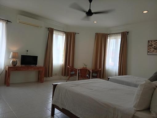 Rumah Putih near KLIA - Housity