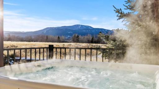 Mountain View Villa - Housity