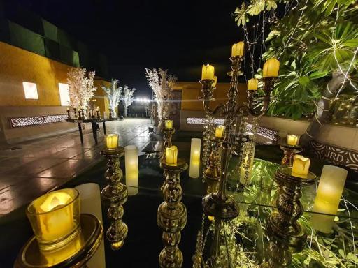 JRD Luxury-Business Hotel - Housity