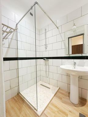 Aurelis Hotel - Housity
