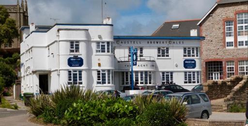 The Yacht Inn - Housity