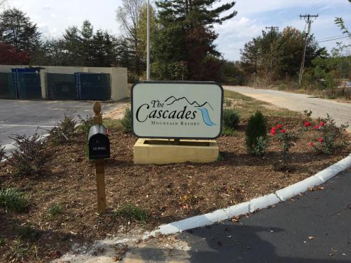 Cascades Mountain Resort, Ascend  Collection - Housity