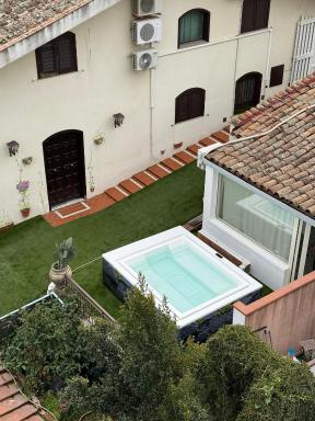 affitta camere in villa - Housity