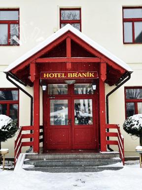 Hotel Braník - Housity