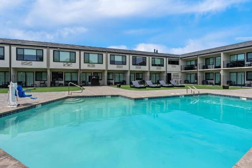 Clarion Pointe Mount Vernon - Burlington - Housity