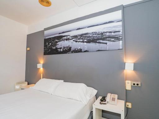 Hotel del Mar Vigo - Housity