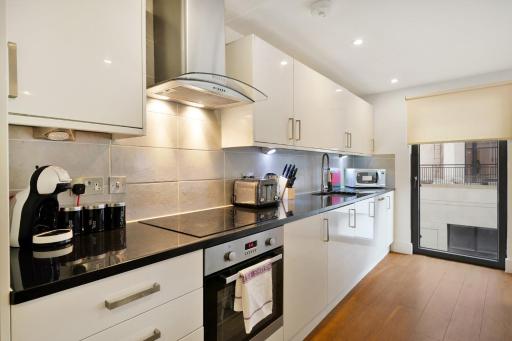 Modern Apartments in Bayswater Central London FREE WIFI & AIRCON by City Stay Aparts London - Housity