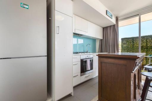 Hampton Beach Nook - Simple Stay near Dining & Beach - Housity