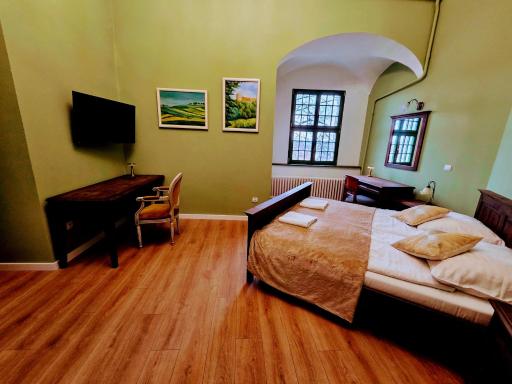 Zamek Otmuchów - Housity