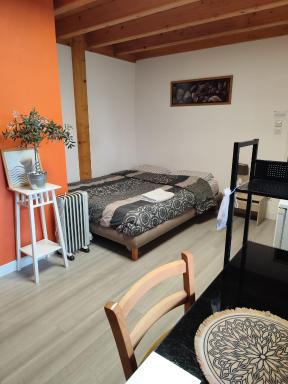 Chambre avec salle d'eau et toilette privées - Hizvo