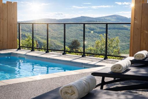 Logis Hôtel-Restaurant Au Vieux Morvan, au cœur de la Bourgogne, Piscine & Spa, Hôtel Climatisé - Housity