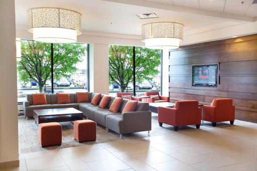 Delta Hotels by Marriott Saguenay Conference Centre - Hizvo