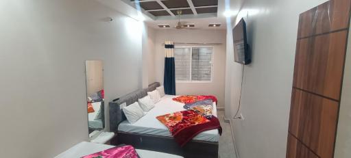 Shree Maa Kripa Guest House - Housity