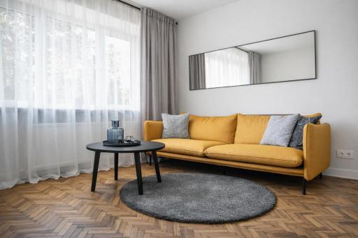 The Central Spot - Housity