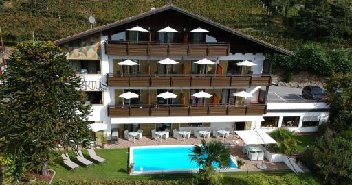 Hotel Garni Hubertus - Housity