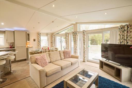 The Crucible lodge with Hot Tub - Housity