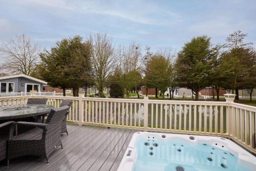 The Crucible lodge with Hot Tub - Housity
