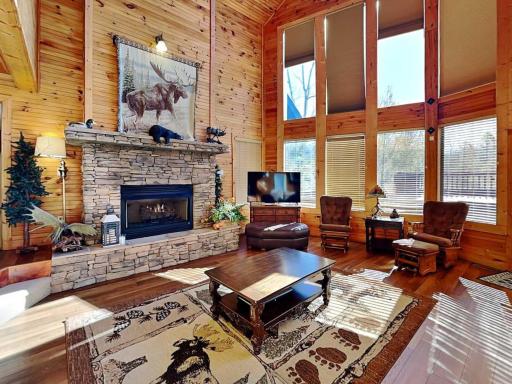 The Moose is Loose, 4 Bedrooms, Mountain View, Hot Tub, Sleeps 10 - Housity