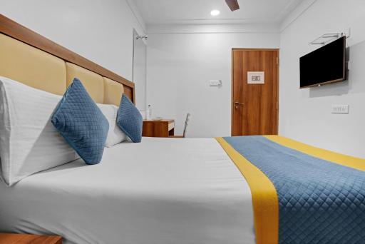 Hotel Diamora Residency - Housity