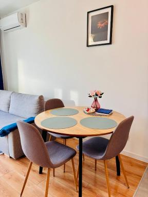 Apartament Lux Corner Park Warsaw with klima and free garage - Hizvo