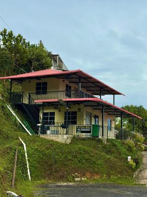 Kanso Hill Guesthouse - Housity