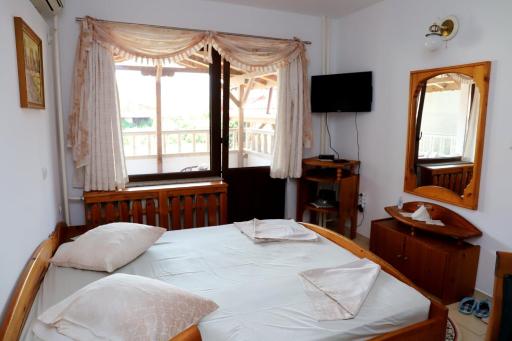 Hotel Mishel - Housity