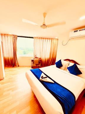 HOTEL EAGLE GRAND HYDERABAD AiRPORT ZONE - Housity