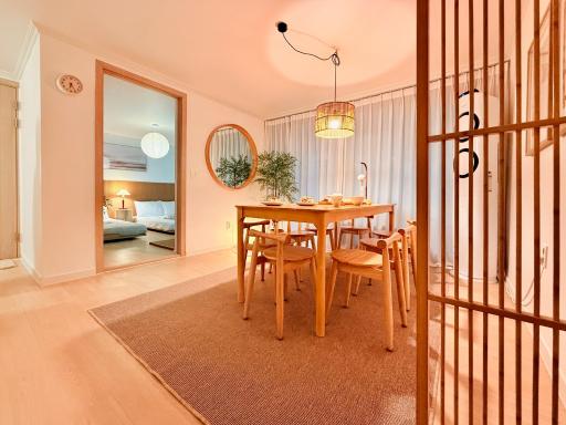 JAJA Haenggung, SuwonㅣNext to Hwaseong FortressㅣCozy Korean VibeㅣComfortable & Well-keptㅣUp to 8 guestsㅣFree ParkingㅣLoved by many guests - Housity