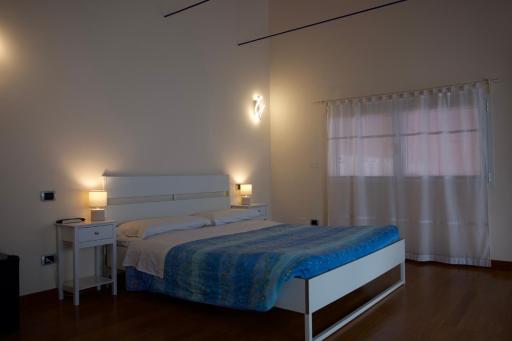 B & B Paradiso - Housity