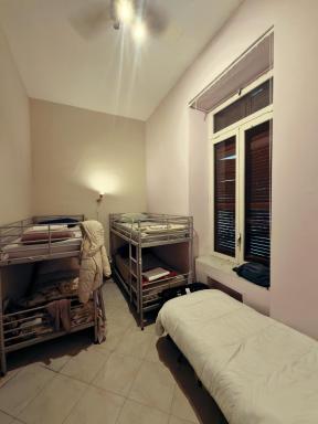 Naples Pizza Hostel - Housity