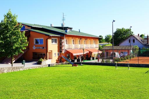 Bed and Breakfast Restaurant DP - Housity
