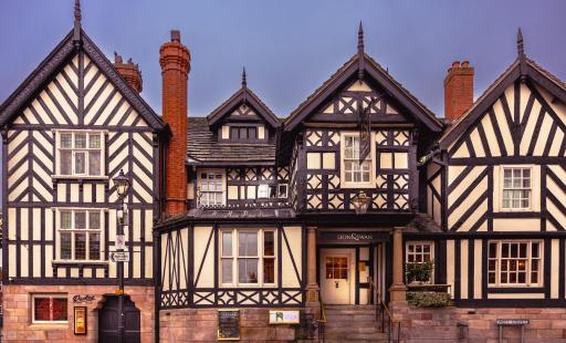 Lion & Swan Hotel - Housity