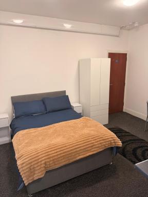 Your Cozy Colne Getaway Free parking and views - Housity