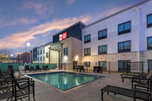 Best Western Plus Austin Airport Inn & Suites - Housity