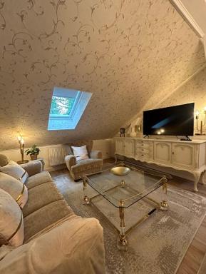 Ferienwohnung 28 am Saseler Markt 4 Schlafzimmer renoviert - Housity
