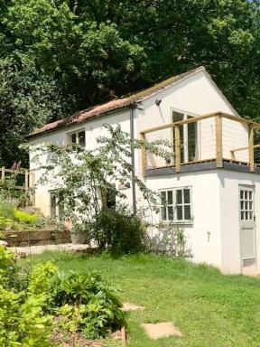 Spring Cottage-the perfect escape, romantic & cosy - Housity
