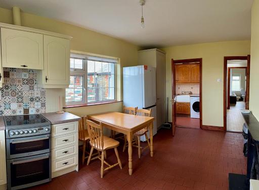 Beachfront Beachfront Cottage - 3 bedrooms - Housity