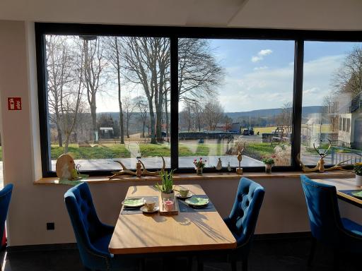 DER Hirsch Hotel - Housity