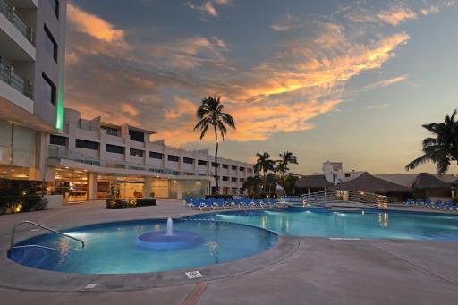 Holiday Inn Veracruz-Boca Del Rio by IHG - Housity