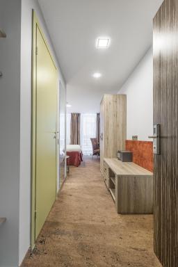 HOF HOTEL - Housity
