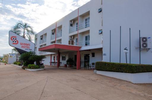 Serras Hotel - Housity