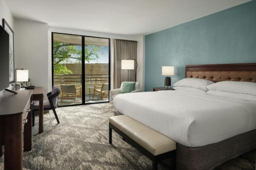 Sheraton Tampa Brandon Hotel - Housity