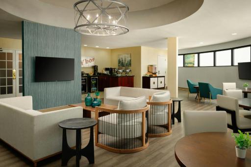 Sheraton Tampa Brandon Hotel - Housity