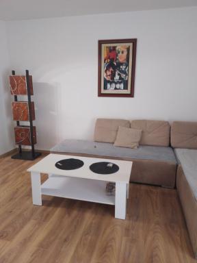 Dominik - Housity