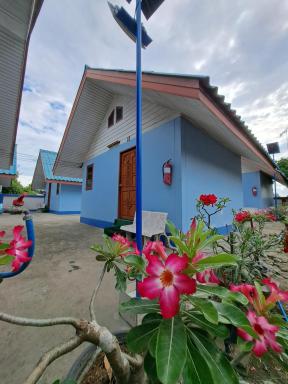 บ้านสายรุ้ง กระทุ่มแบน - Housity