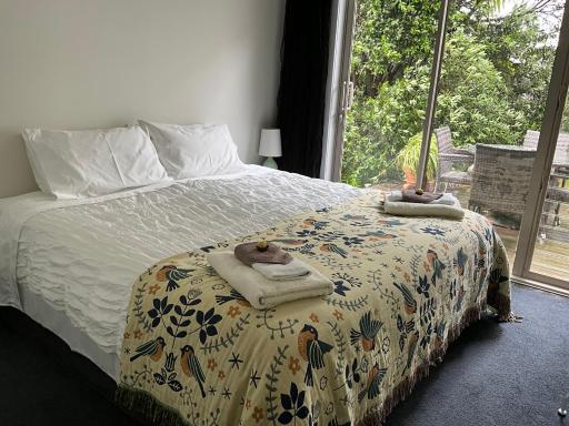 Jennie's In Whitianga - Housity