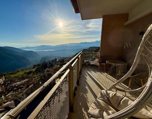 Nidimos Hotel - Housity