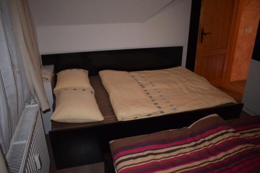 Apartment Borovnica - Housity